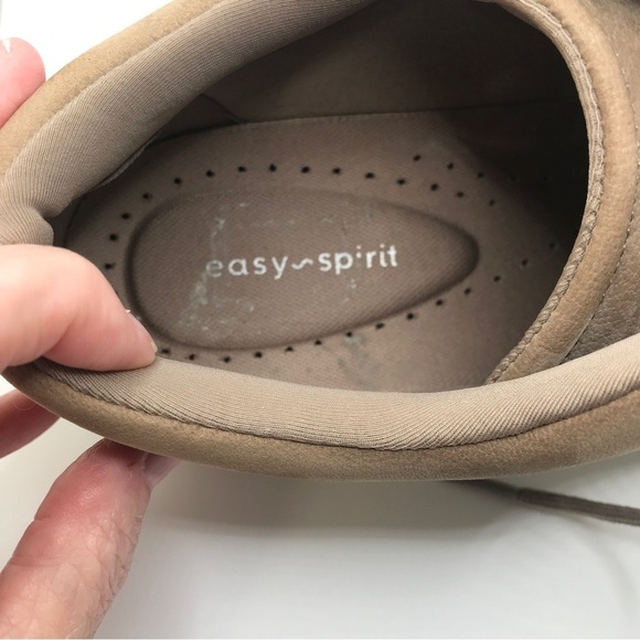 Easy Spirit “Freney 8” size 11 M beige walking shoe lace up flexible out… - Picture 5 of 8